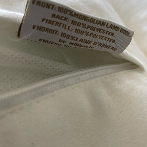 🤩Mongolian White Fur Decorative Pillow - Large - Picture 5 of 5